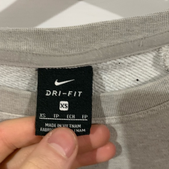 Nike dri-fit athletic crewneck sweatshirt - Picture 2 of 3